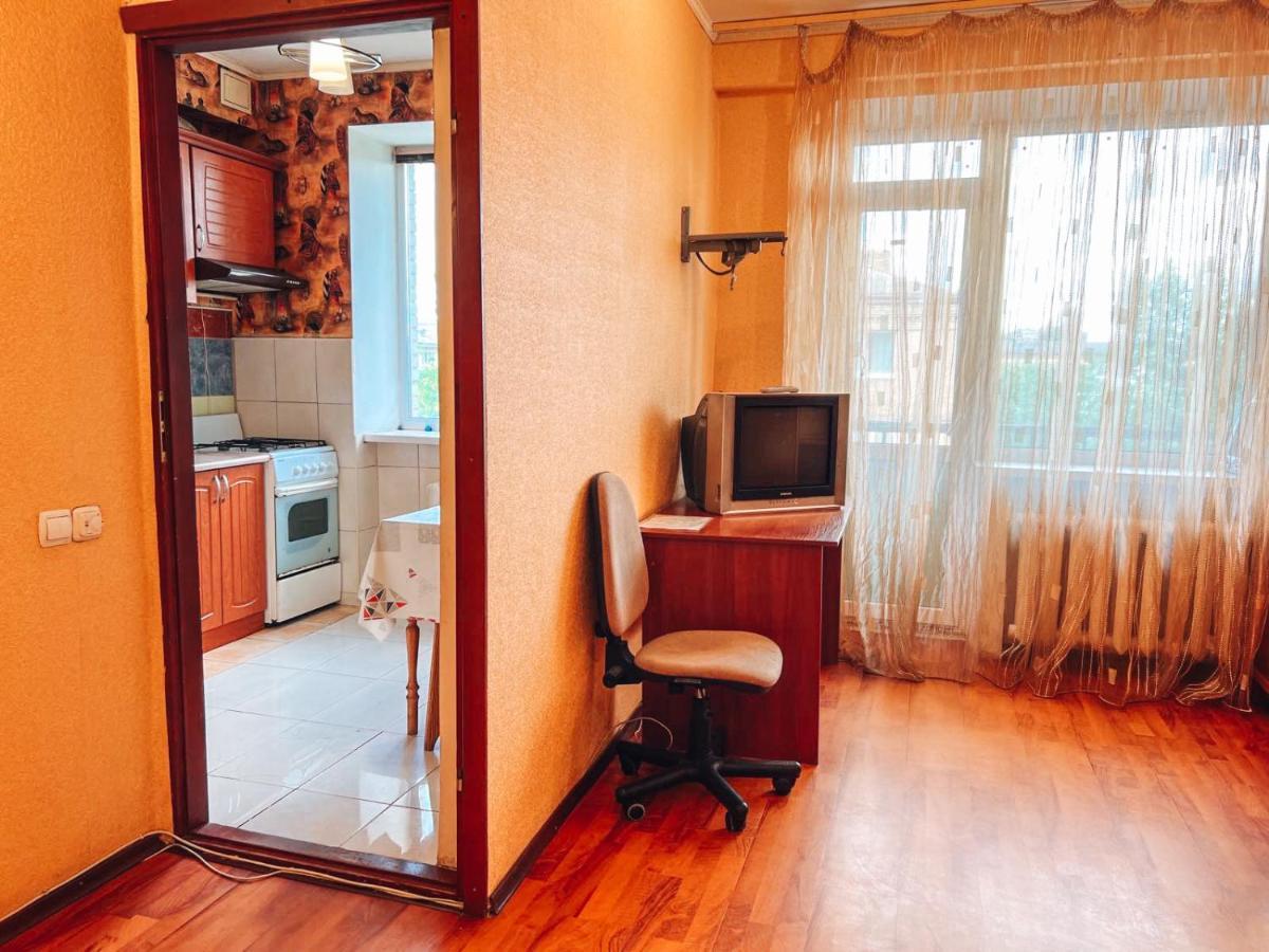 Apartment Near Metro Station Darnitsa Kiev Eksteriør billede