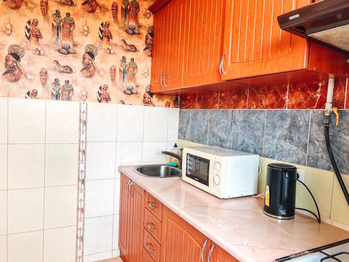Apartment Near Metro Station Darnitsa Kiev Eksteriør billede