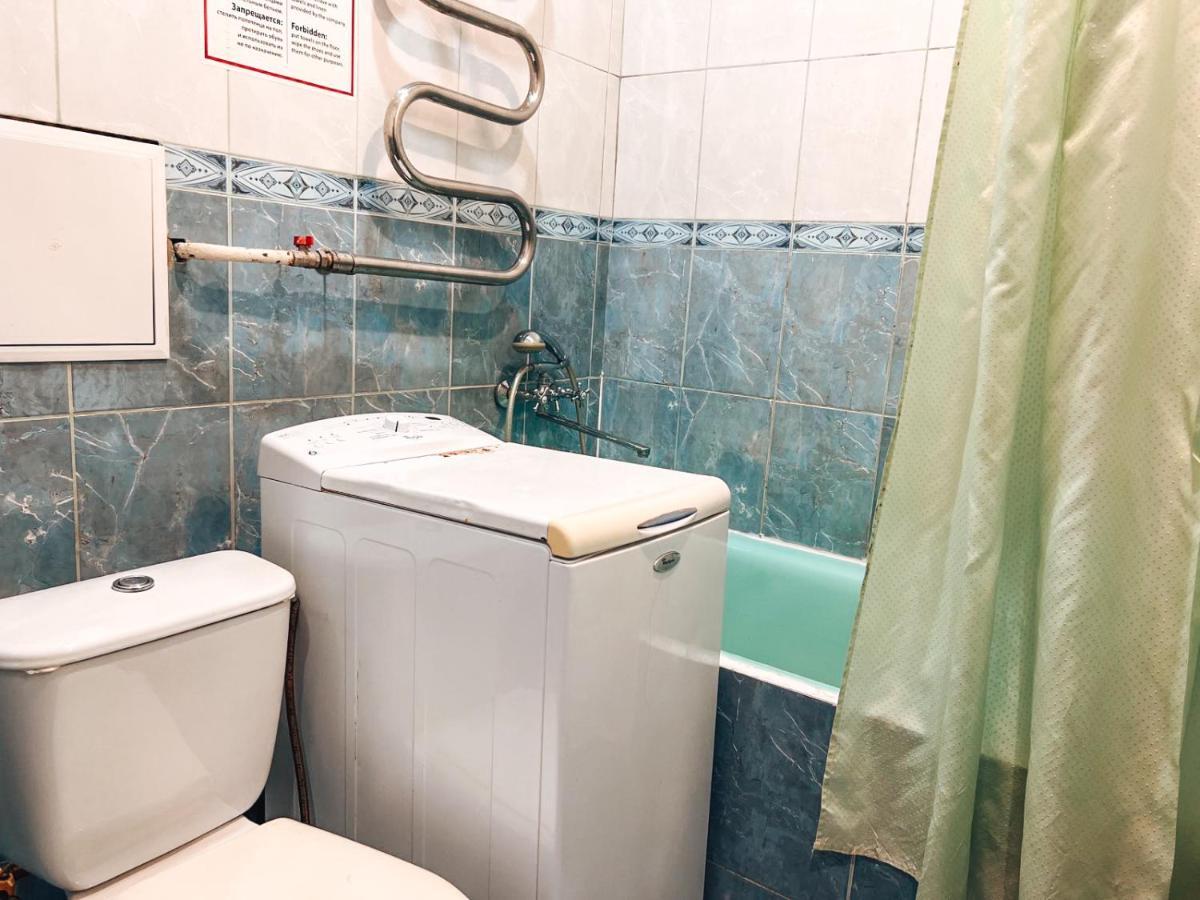 Apartment Near Metro Station Darnitsa Kiev Eksteriør billede
